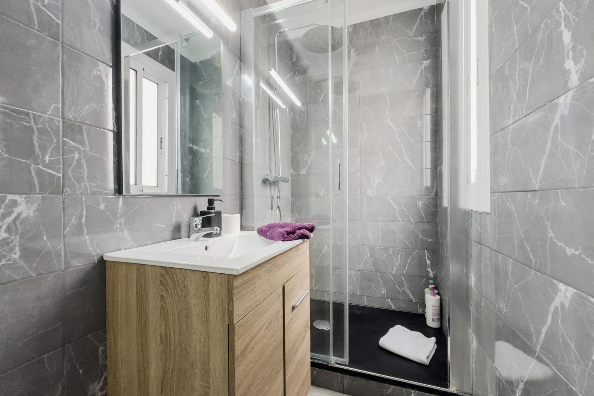 Bed&Bcn Mas Apartments L'Hospitalet de Llobregat Bagian luar foto